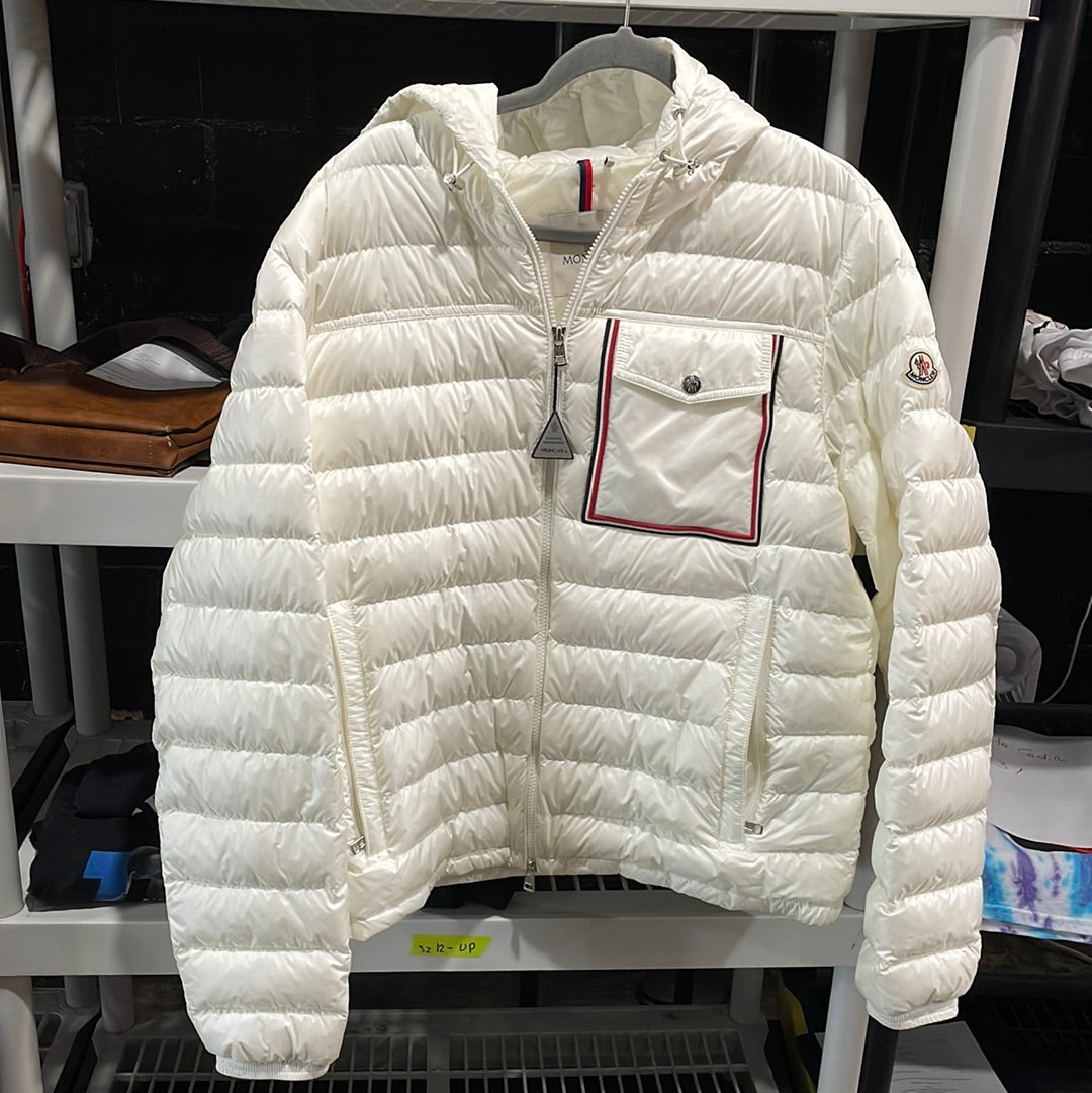 Moncler White Puffer Size 5 (HOU) (Trusted club)