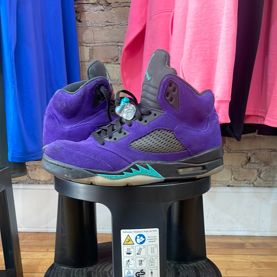 AJ5 Grape size 10 TRUSTEDCLUB(MKE)