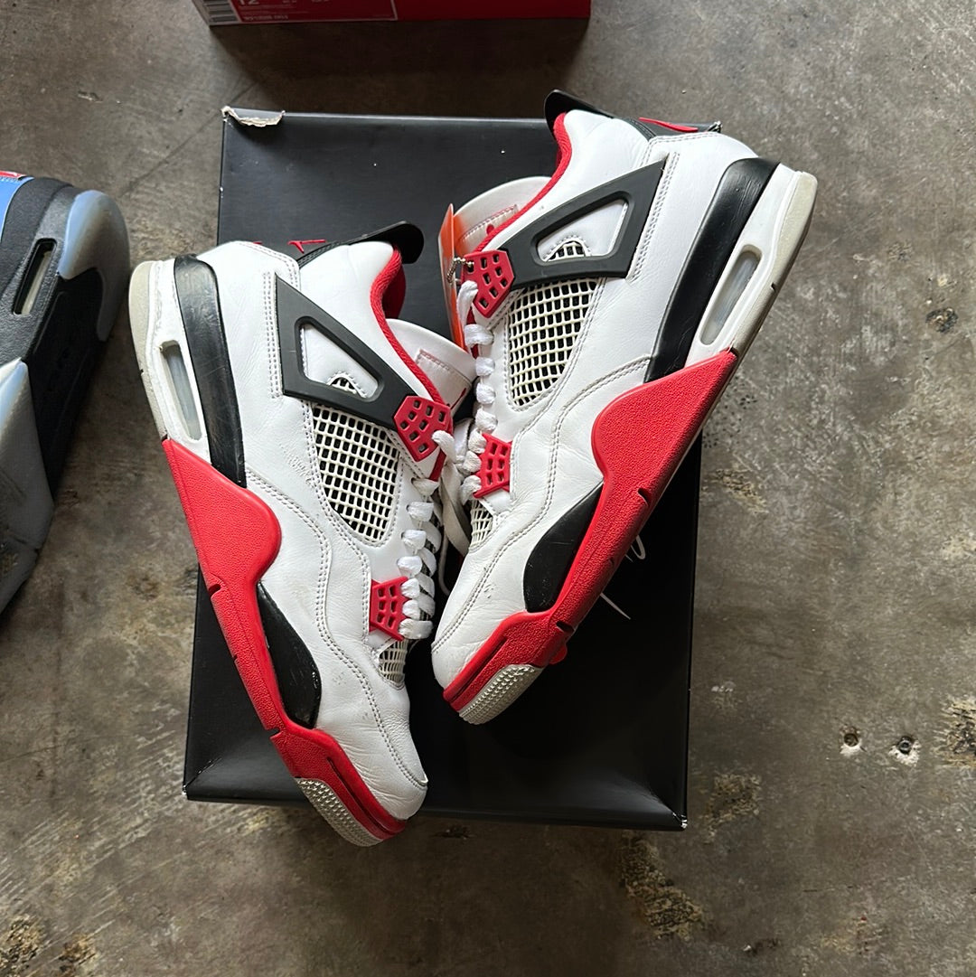 Jordan 4 Fire Red Size 8.5 (HOU) (Trusted Club)