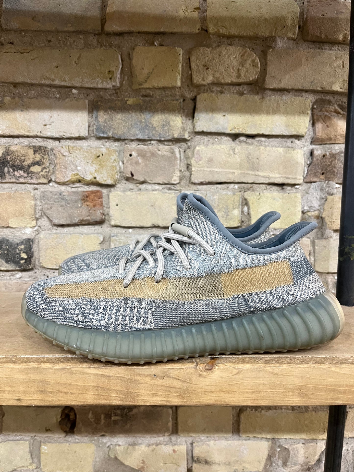 Yeezy 350 Ash Blue Size 8.5 (MKE) (Trusted Club)