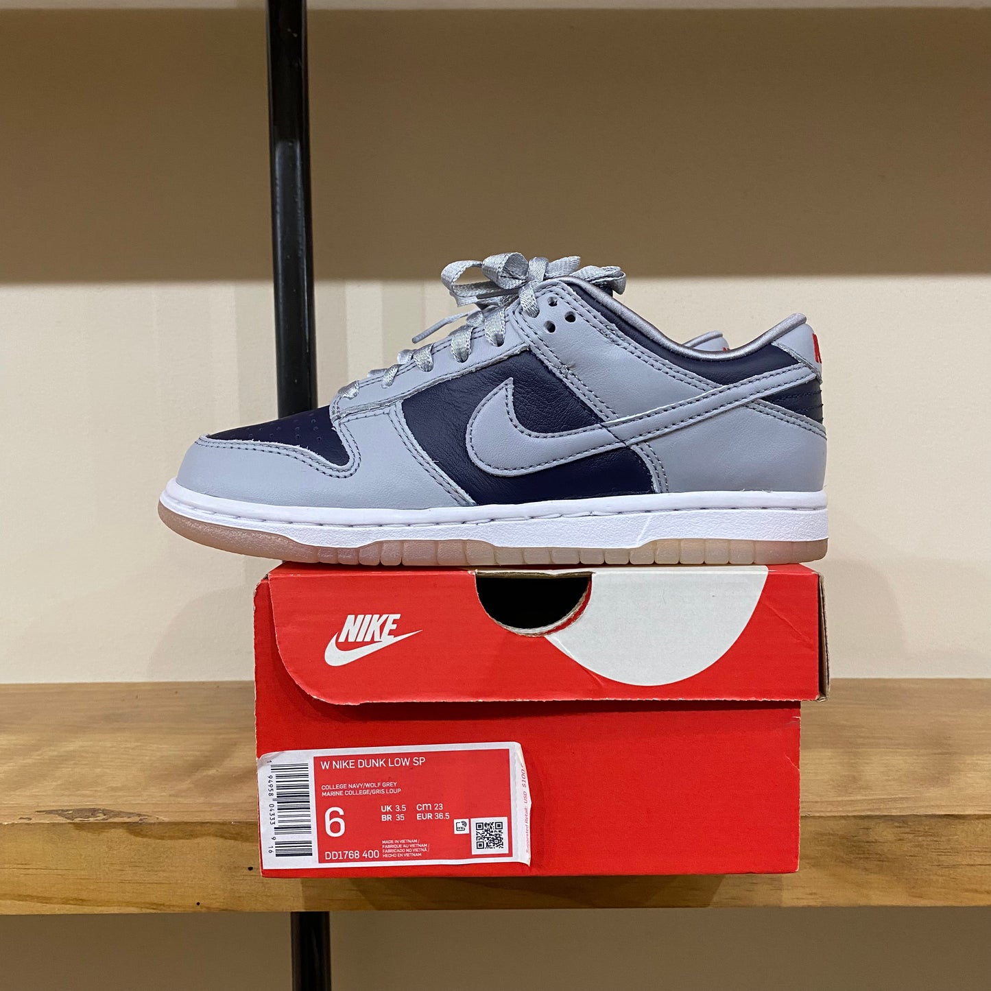 Dunk Low College Navy Grey Size 6W BRAND NEW (MKE) Trusted Club