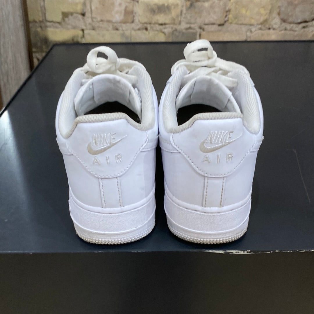 AF1 White Size 9 (MKE) TRUSTEDCLUB