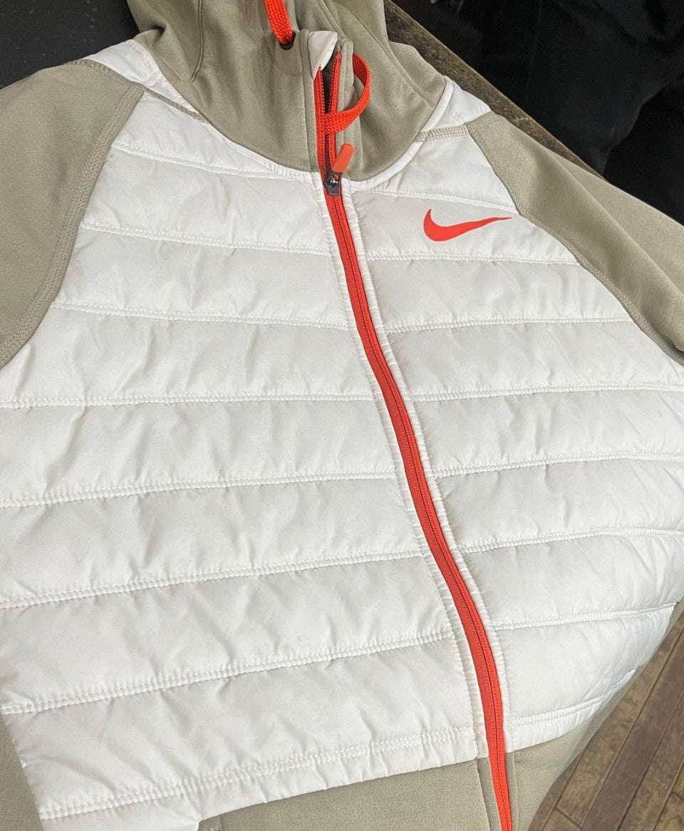 Nike Puffer hoodie size M TRUSTED CLUB (MKE)