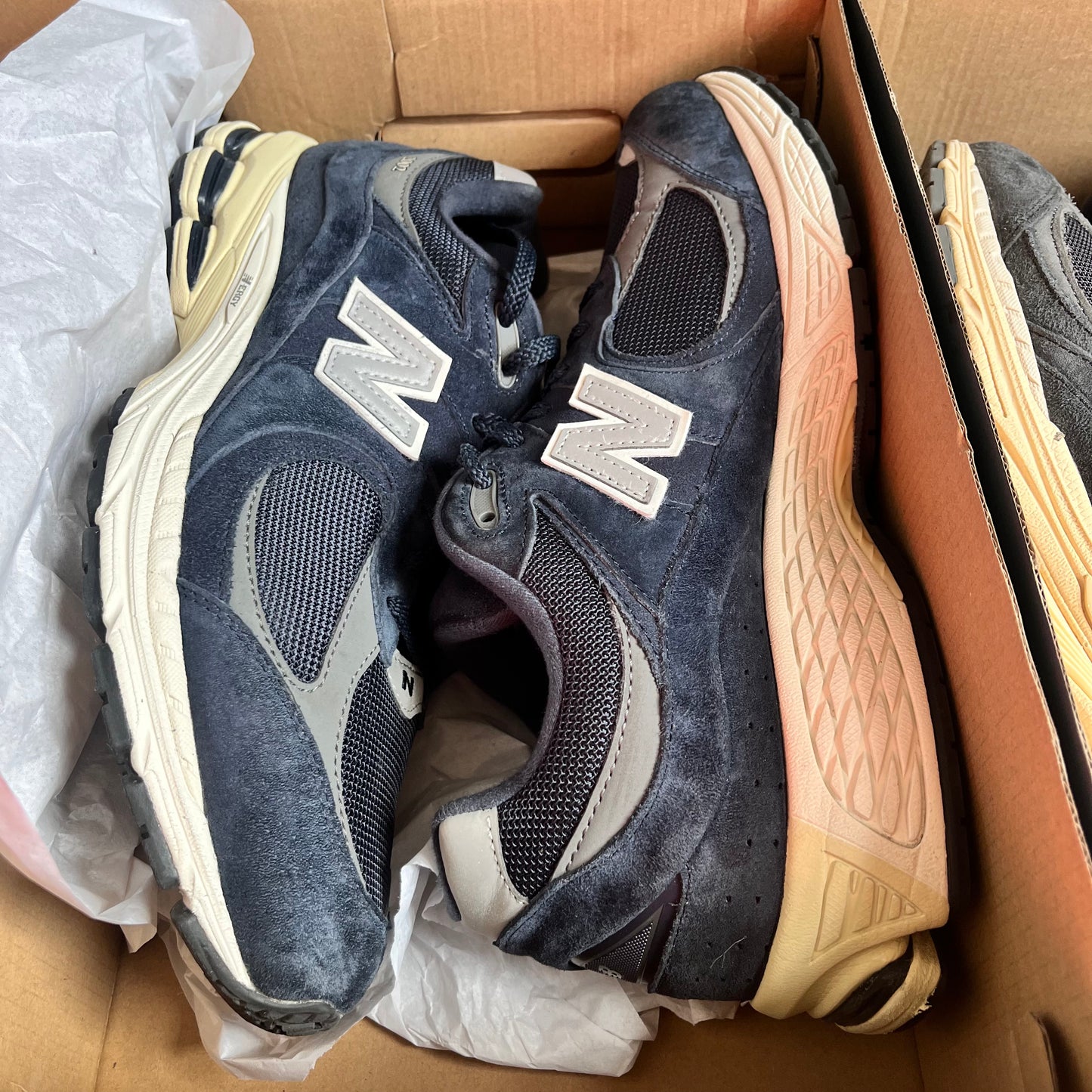 New Balance 2002r Navy Grey size 10.5 TRUSTEDCLUB (MKE)