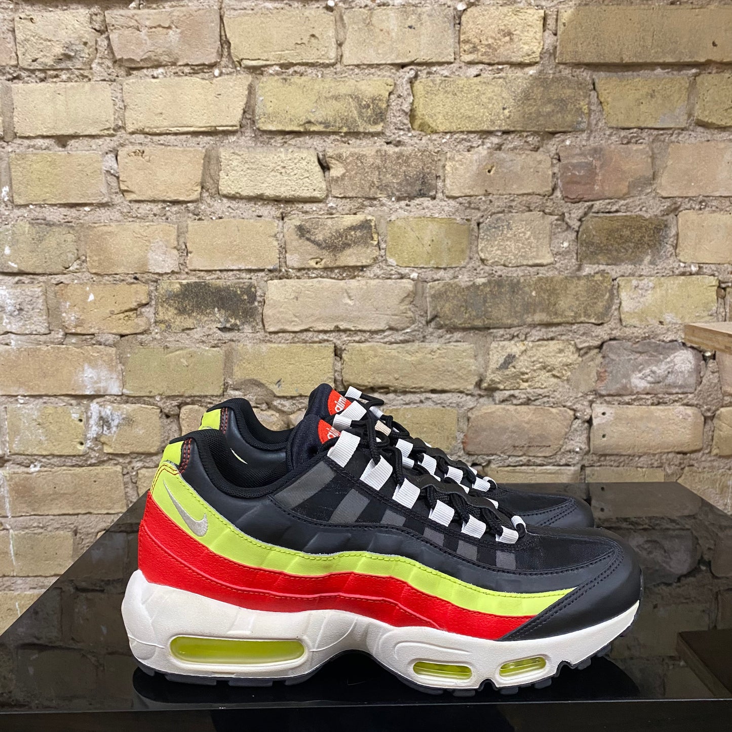 Air Max Black/Neon/Red Size 10 (MKE) TRUSTED CLUB