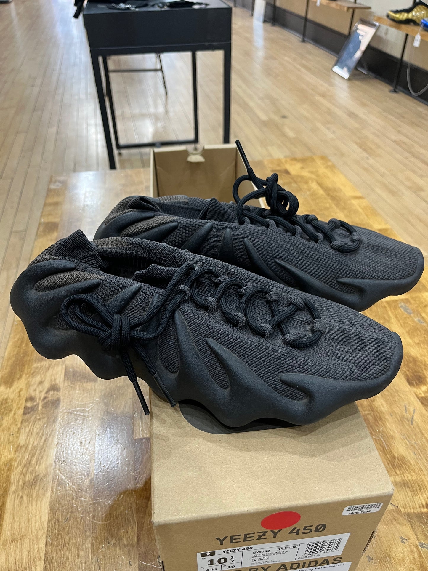 Yeezy 450 Size 10.5 (TRUSTEDCLUB) (MKE)