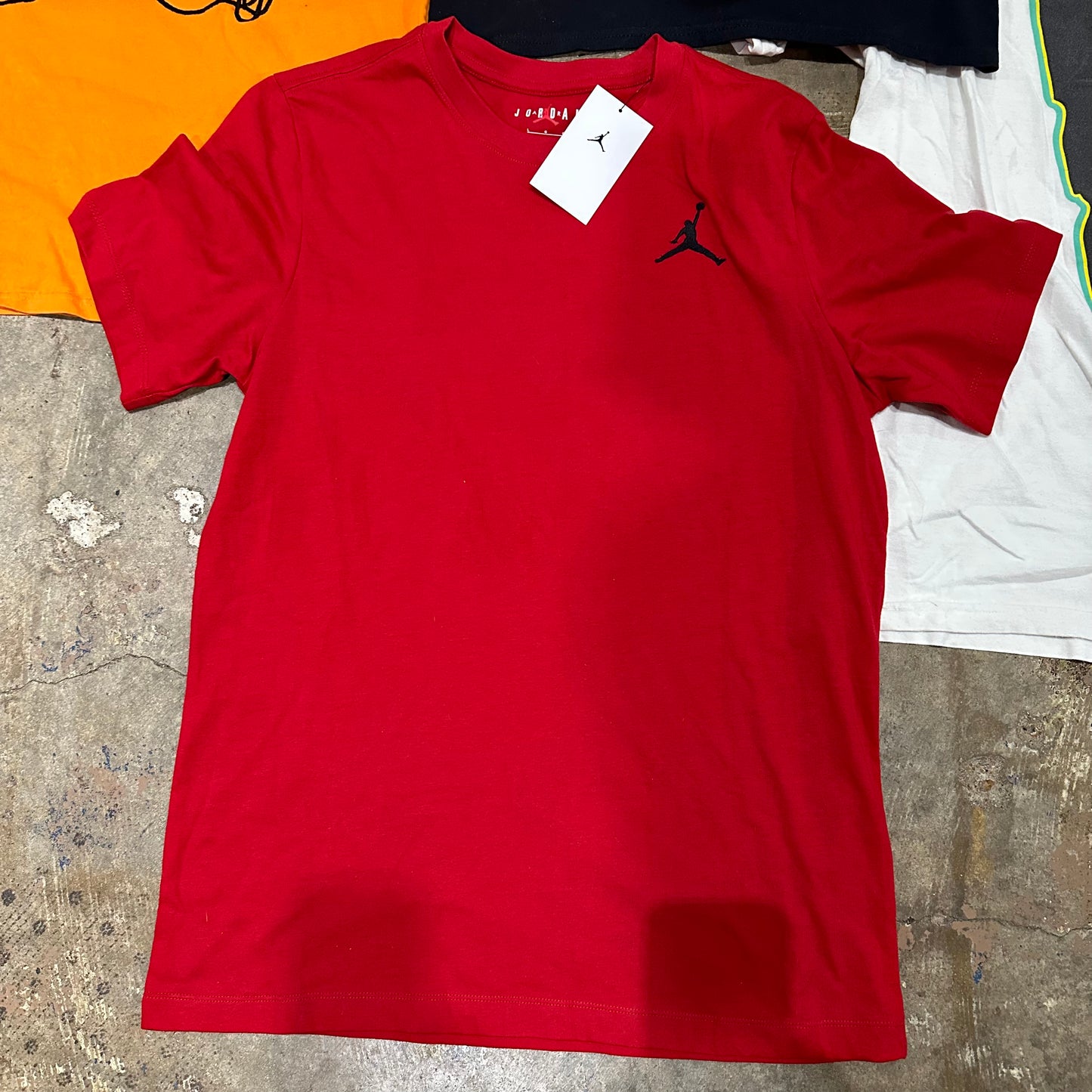 Jordan Tee Red Sz L New (HOU) (TRUSTEDCLUB)