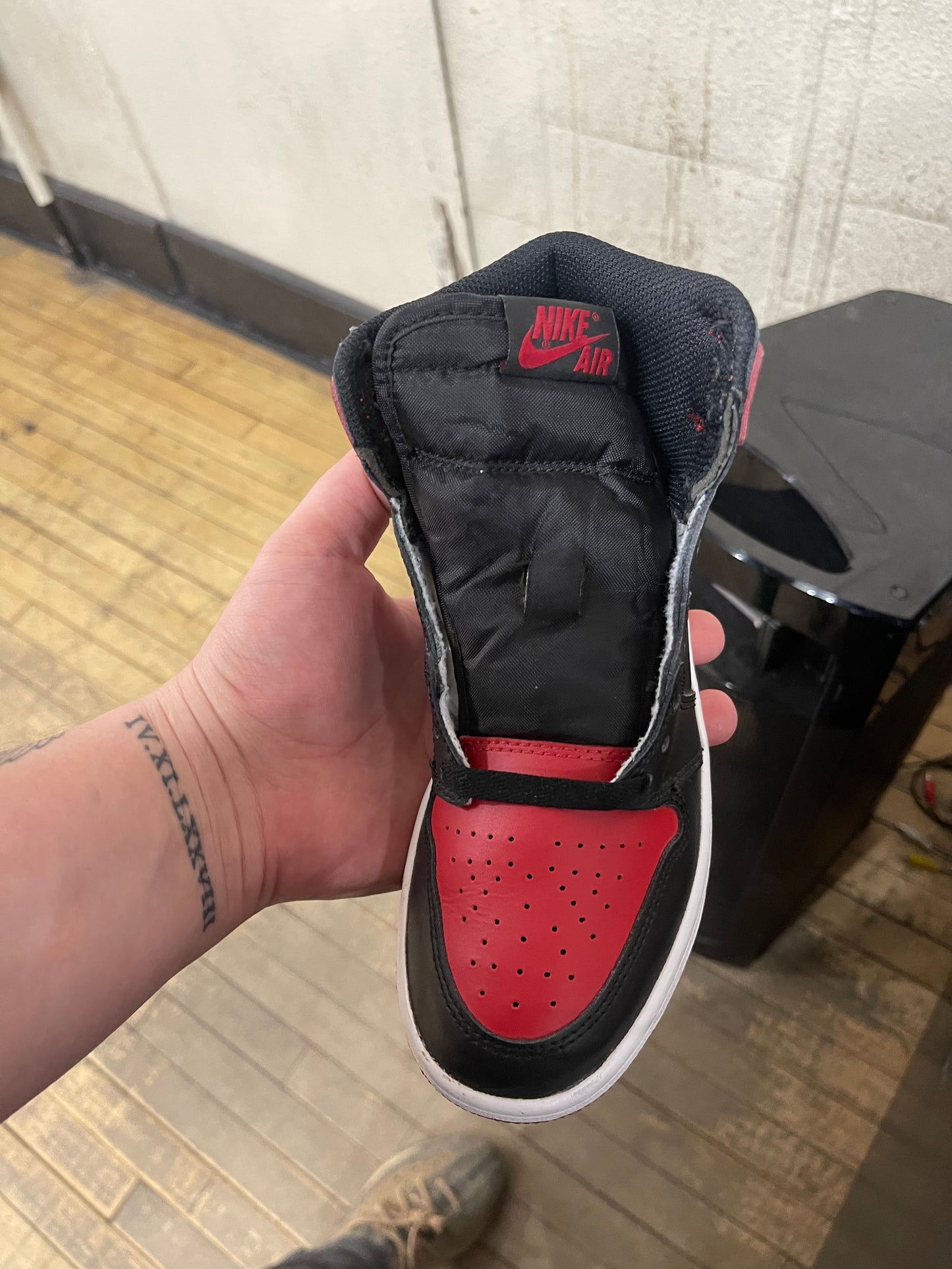 Jordan 1 Bred Size 4Y (MKE) TRUSTEDCLUB